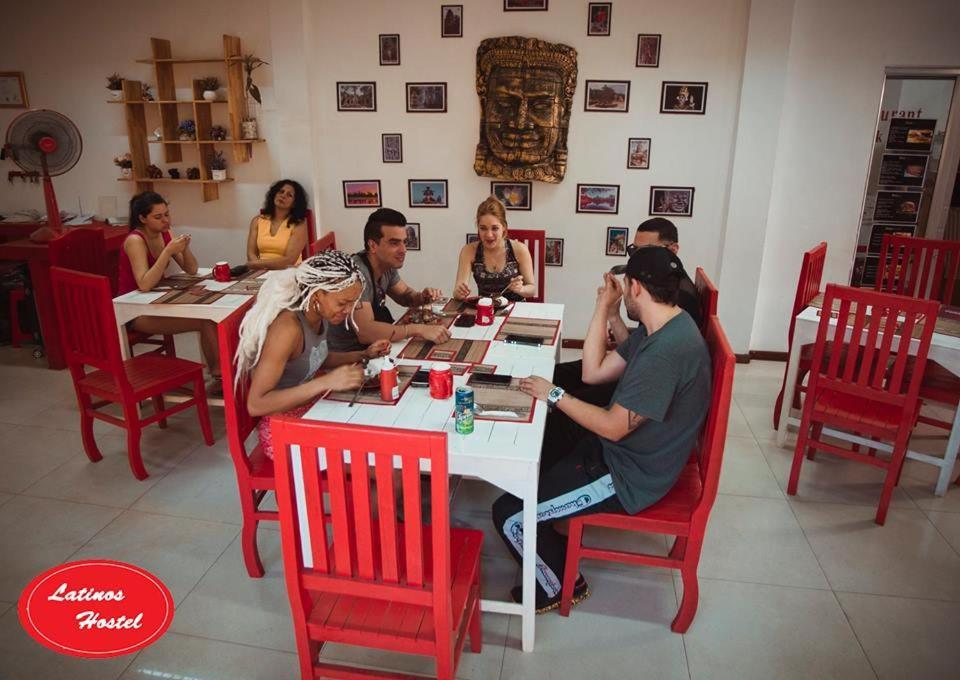 סיאם ריפ Latinos Hostel מראה חיצוני תמונה